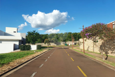 1008m² de frente pro campo de golf