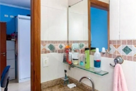 Sobrado à venda no Ipiranga de 140m² com 4 suítes e 3 vagas.