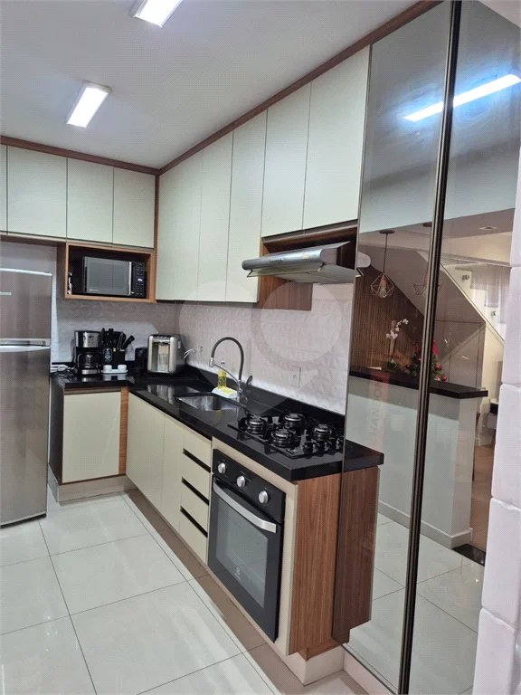 Casa em condomínio , com 72m² , 2 dormitórios , 1 vaga , à venda no bairro da Penha.
