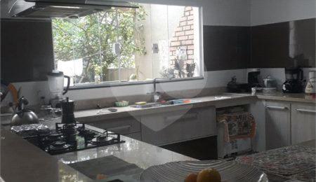 Sobrado à venda com 3 suítes em Picollo Villaggio, Louveira, SP