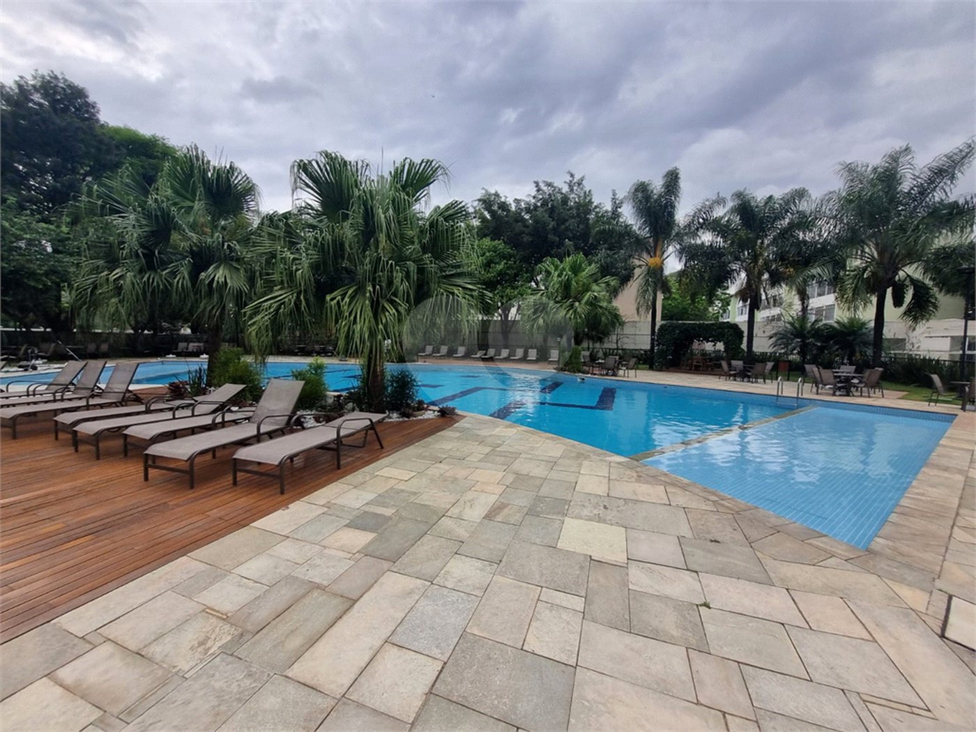 Apartamento 3 suítes, varanda gourmet, 3 vagas em Condomínio Clube na Mooca