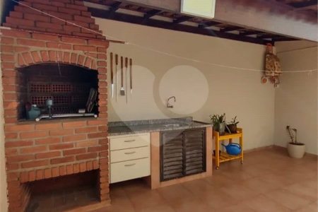 Linda casa à venda no bairro Santa Maria em São Caetano do Sul, 257 m², 3 quartos (1 suíte) e 6 vagas de garagem
