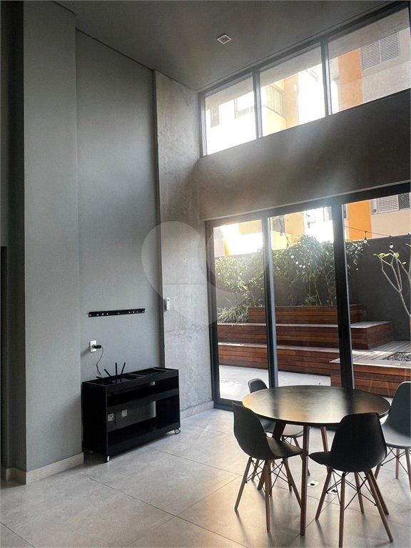 Studio de 25² mobiliado e decorado ao lado do Shopping Frei Caneca