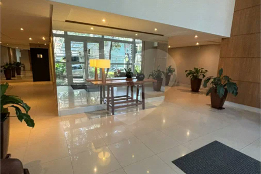 Excelente Apartamento com 02 Suítes e Lazer completo. Venha fazer uma visita.