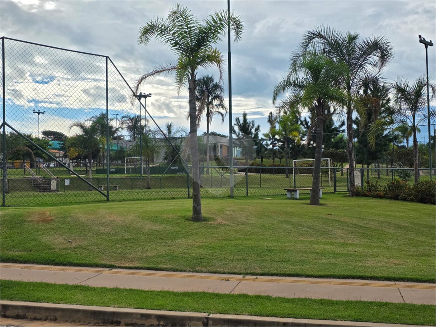 Terreno no Village Damha IV 288m²