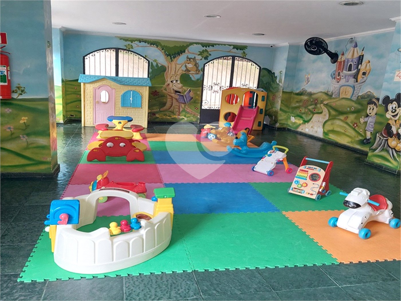 Apartamento a venda em Perdizes, 3 dormitórios, sendo 2 suítes e 2 vagas de garagem