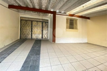 Casa com 224m², 3 dormitórios, 4 vagas, à venda na Vila Ema.