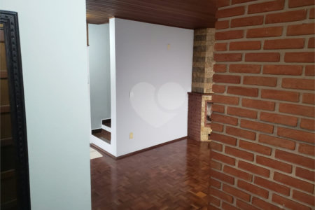 Casa à Venda na Região Central de São Carlos - Excelente Localização