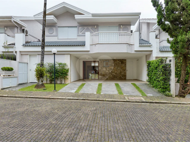 Casa à venda ou para alugar com 4 suítes no condomínio Ville de Marseille, São Paulo - SP