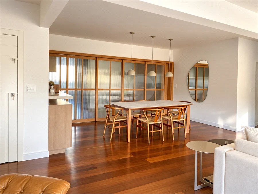 Apartamento à venda com 4 quartos, sendo 1 suíte, em Alto da Boa Vista, São Paulo, SP