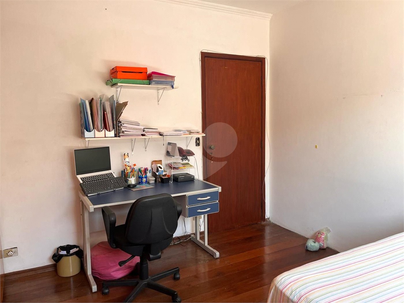 Casa Térrea à venda com 3 quartos, sendo 1 suíte,  em Socorro, São Paulo, SP
