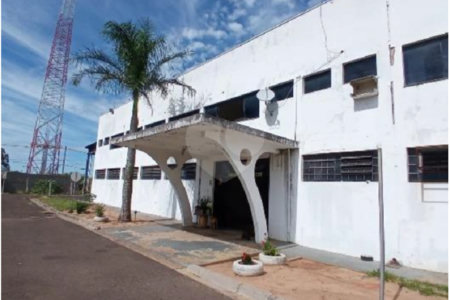 Galpão Comercial .