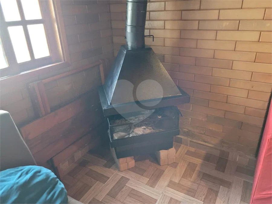 Chalé à venda em Atibaia 140m²– Condomínio fechado com lazer completo