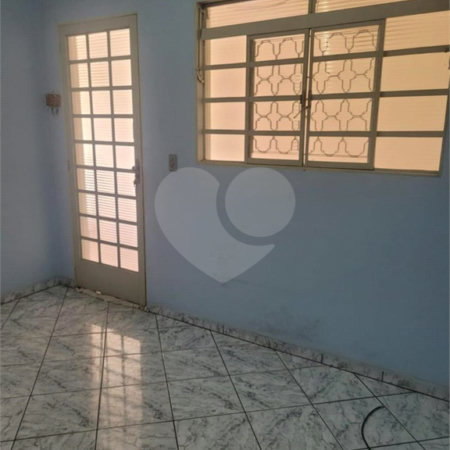 Sobrado para venda com 6 suítes.
