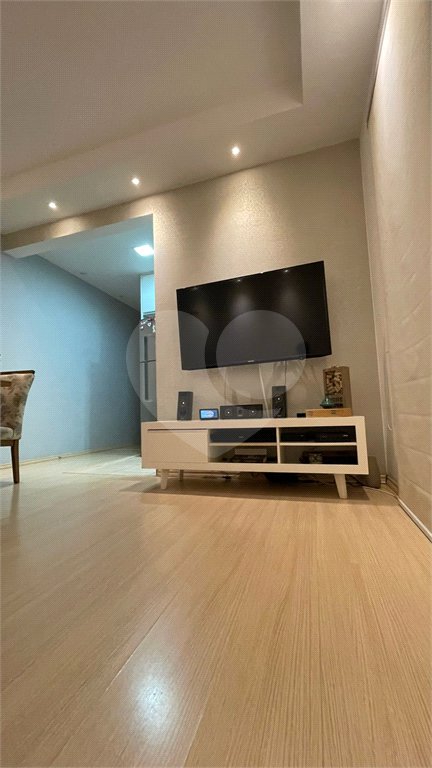 Apartamento no Condomínio Parque dos Manacás.