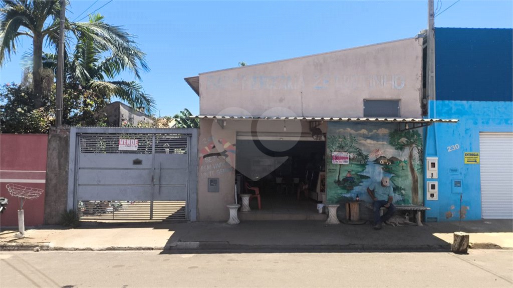Salão comercial no Embaré