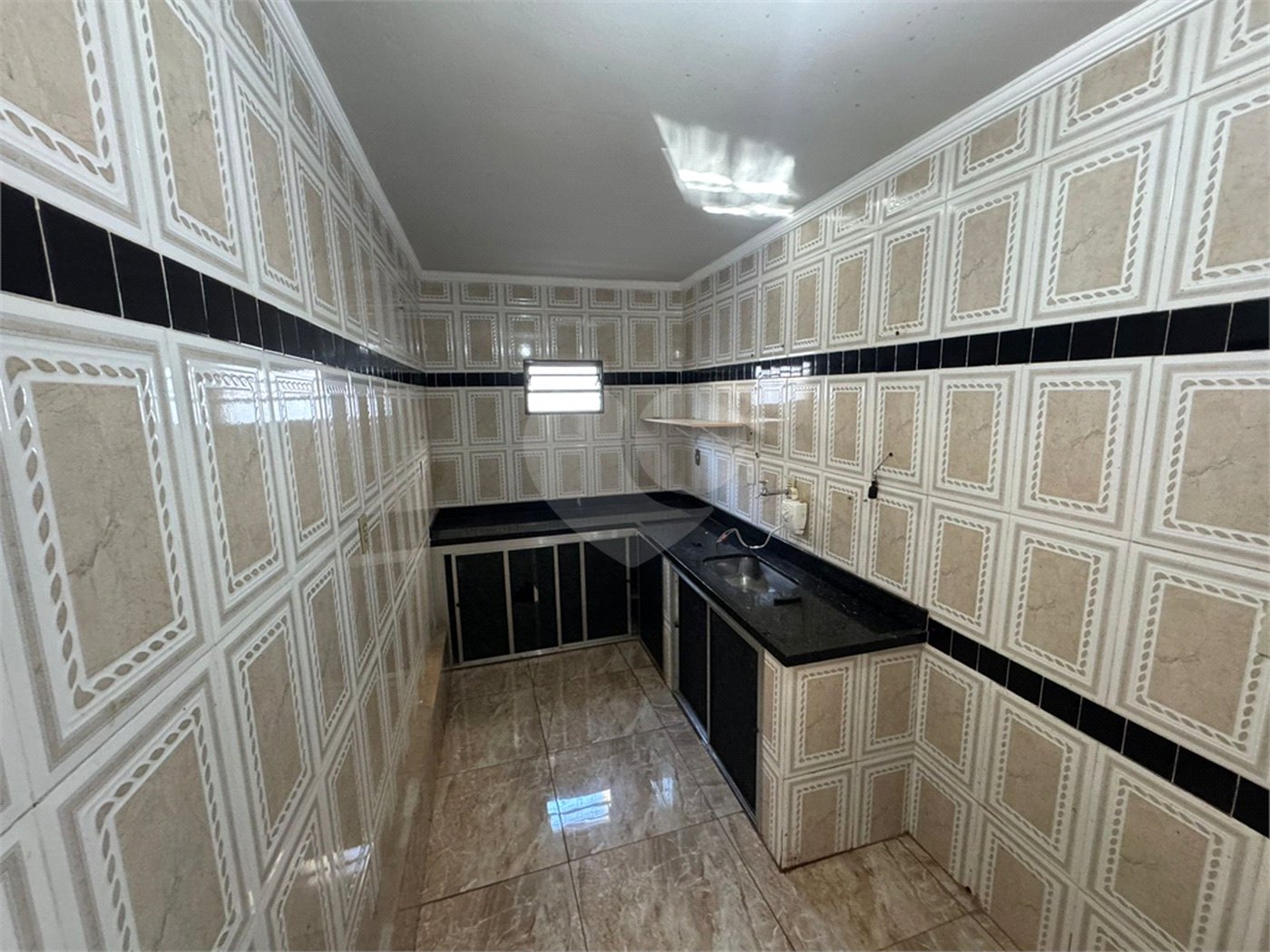 Casa á venda, com 2 Dormitórios e Edícula, em São Carlos-SP.