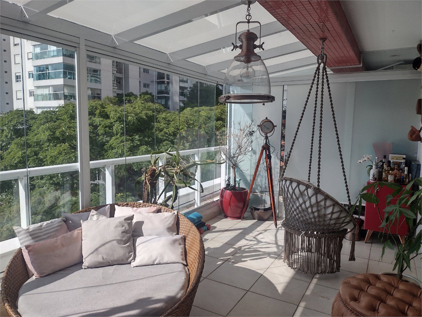 Apartamento à venda com 2 suítes em Campo Belo, São Paulo, SP