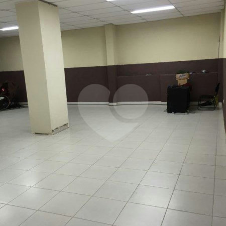 Salão comercial de 200m2 para locação na Mooca