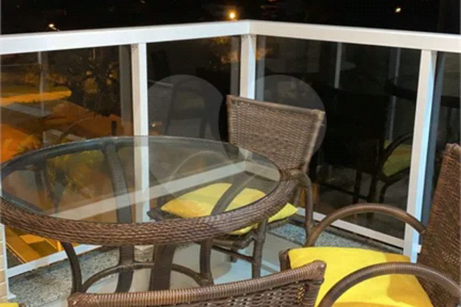 Apartamento à venda com 2 quartos, sendo 1 suíte,  em Riviera de São Lourenço, Bertioga, SP