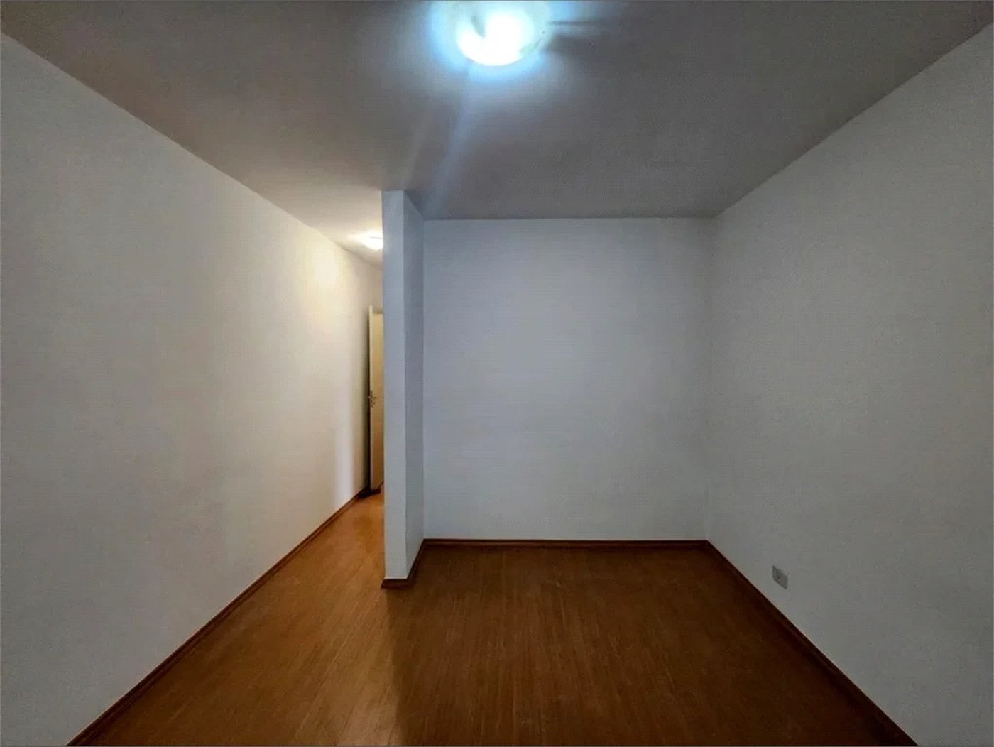 Casa à venda com 3 quartos, sendo 1 suíte,  em Jardim Celeste, São Paulo, SP