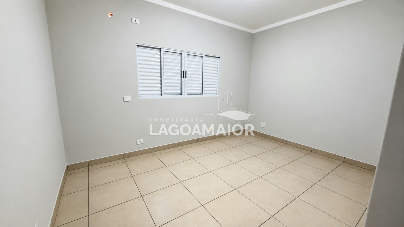 Casa para alugar com 3 quartos, sendo 1 suíte, no condomínio Recanto das Palmeiras, Três Lagoas - MS
