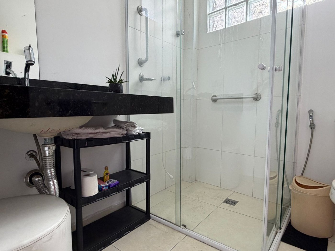 Casa para venda em Jardim Peri Peri com 3 quartos, sendo 1 suíte, 149m²