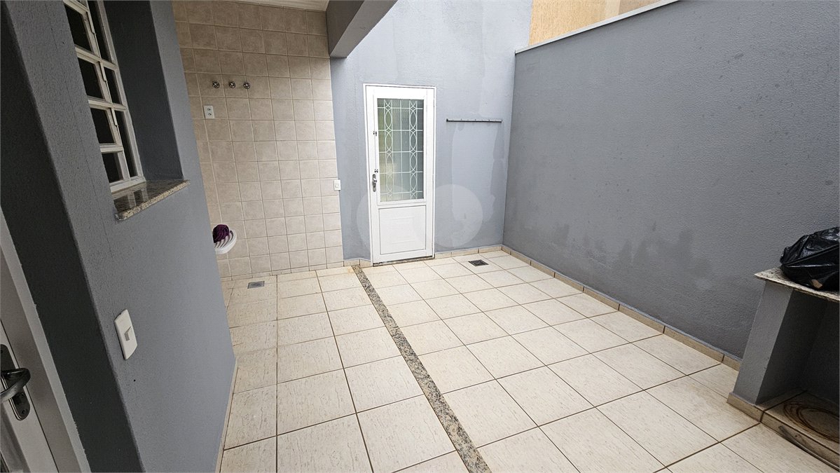 Casa Locação e Venda Condomínio Portal de Itaici 04 Dormitórios 02 suítes