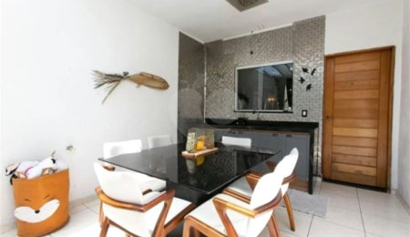 Casa à venda com 3 quartos, sendo 1 suíte,  em Vila Esperança, São Paulo, SP