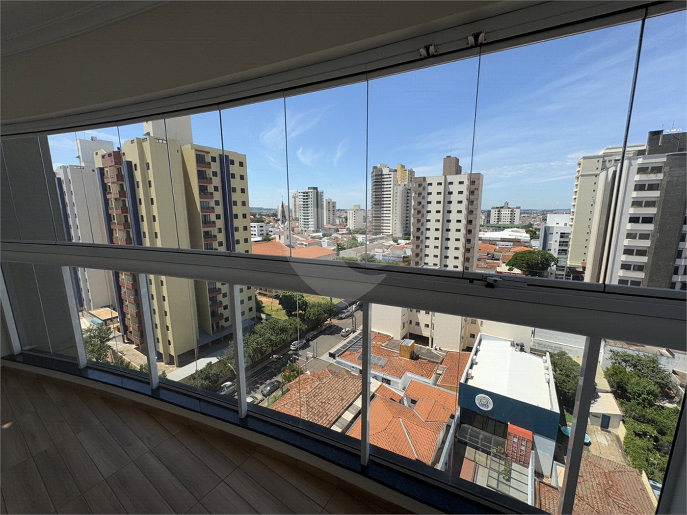 Cobertura de Alto Padrão no Centro de São Carlos – Sofisticação, Espaço e Conforto!