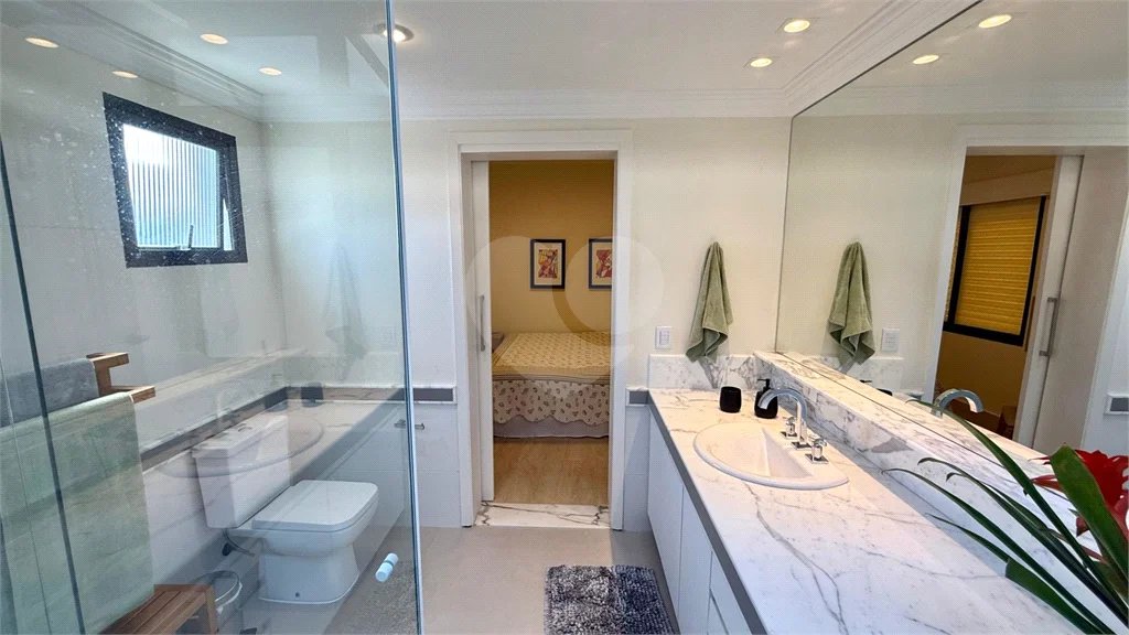 Apartamento à venda com 3 quartos, sendo 2 suítes, em Riviera de São Lourenço, Bertioga, SP