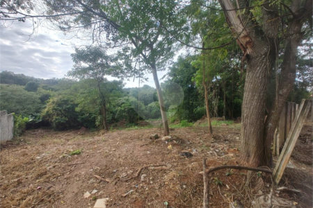 Terreno em Atibaia com 1.196 metros, ótimo para chácara, excelente localização, avalia permuta com casa maior valor