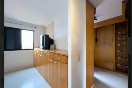 Apartamento com 120m² , 2 suítes , 2 vagas de garagem , à venda na Penha.