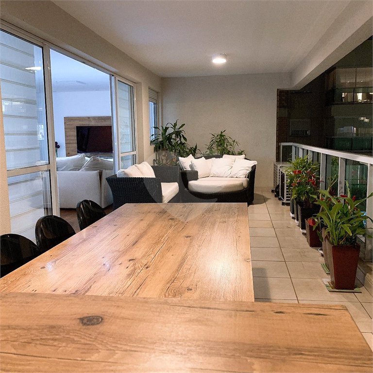 APARTAMENTO NA MOOCA 204 m² COM 4 SUITES E 4 VAGAS LAZER COMPLETO ACEITA PERMUTA