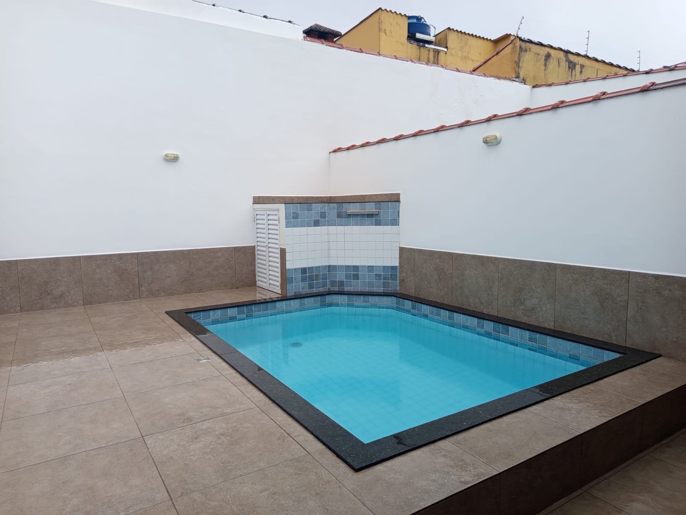 🌊✨ Oportunidade Única na Praia Grande – Casa Nova com Piscina a Apenas 390m do Mar! ✨🌊