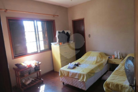 Casa Térrea c/Subsolo na Saúde c/300m2 4Quartos/2 Suítes/15 Vagas