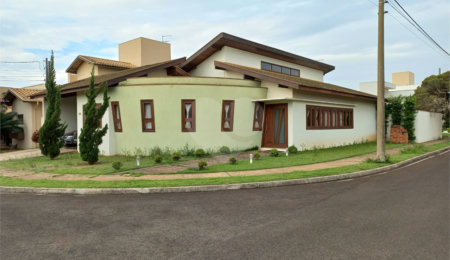 Casa à venda com 3 quartos, sendo 1 suíte,  no condomínio Montreal, São Carlos - SP