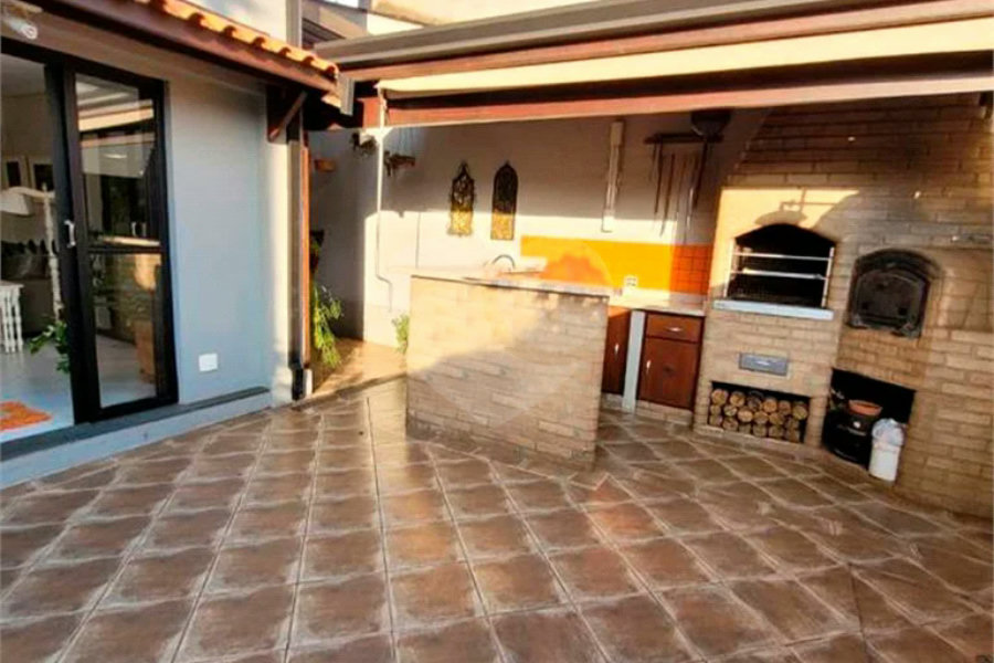 Casa à venda com 4 quartos, sendo 1 suíte, no centro de Piracicaba- SP