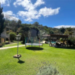 Residência térrea com 05 dormitorios, sendo 03 suítes, piscina e vagas para autos em Atibaia sp