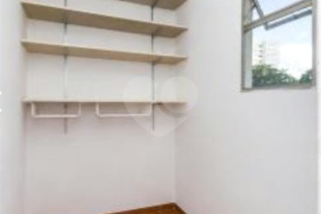 Apartamento com 3 dormitórios e 1 vaga fixa, em região tranquila perto da Av. Washingtonís e de diversos serviços. Ideal para quem quer morar bem e com comodidade.