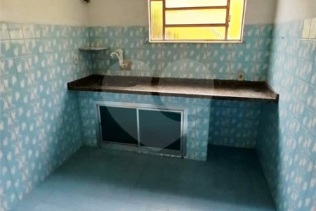 CASA Á VENDA EM SANTÍSSIMO ,ESTRADA DA POSSE ..