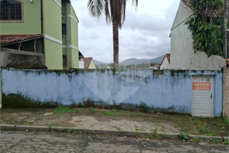TERRENO A VENDA NO BAIRRO ADRIANA TODO MURADO.