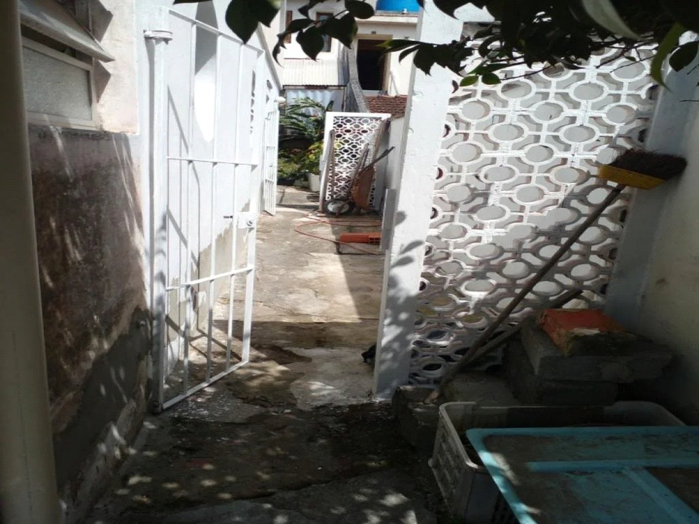 Excelente sobrado com 6 vagas de garagem e piscina próximo ao Metrô Vila Sônia - Jardim Peri Peri