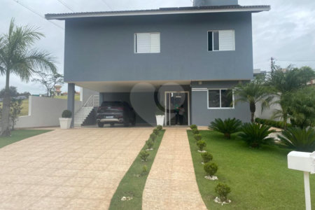 Casa a venda e para locação no Condomínio Reserva Santa Isabel em Louveira