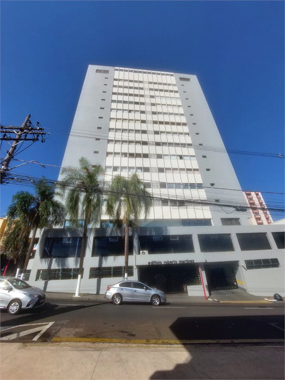Apartamento Edifício Roberto Martinez .