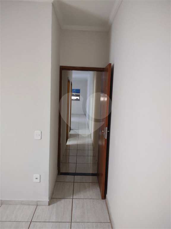 Casa térrea no Cidade Aracy .