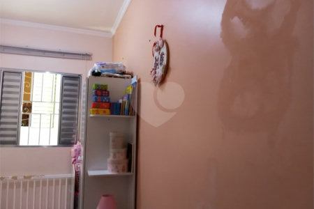 Terreno á venda com 2 casas na Vila Rosália, Guarulhos, SP.