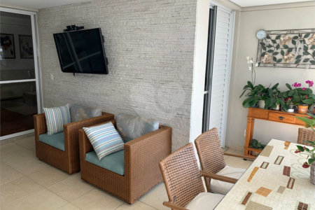 Apartamento à venda na Chácara Santo Antônio, 4 quartos