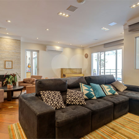 Casa à venda com 3 suítes no condomínio Villa Splendore, São Paulo - SP