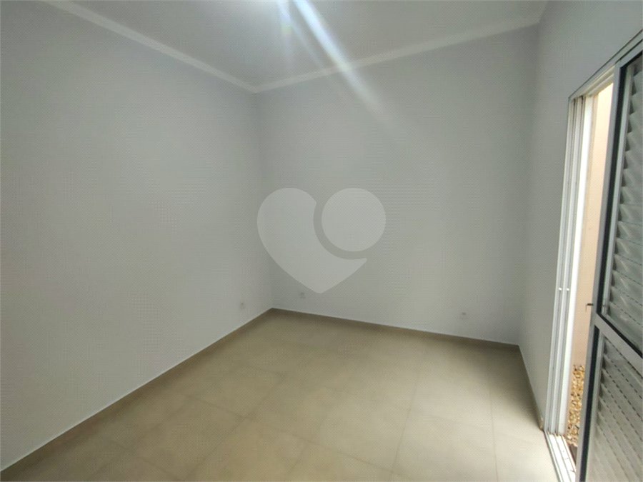 Casa à venda com 3 quartos, sendo 1 suíte,  no condomínio Bosque São Carlos, São Carlos - SP
